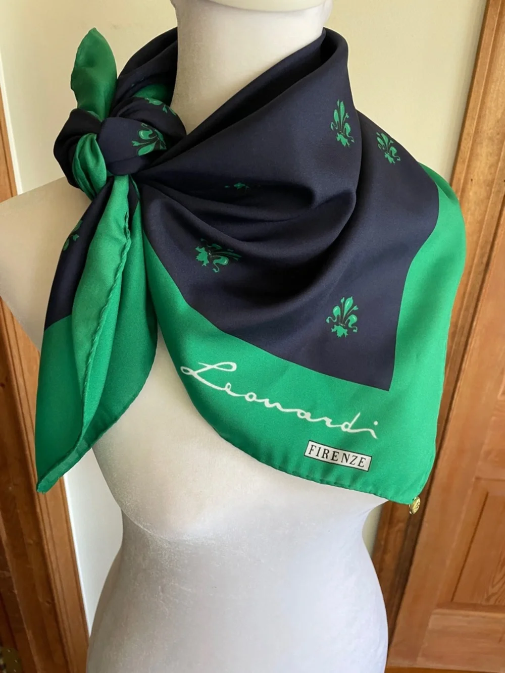 LEONARDI FIRENZE Signed Navy Teal Silk Vintage Fleur de Lis Scarf w/ Gold Charm